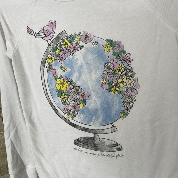 Earth Day sweater - Picture 2 of 5